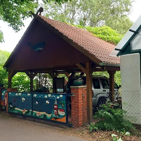 Julchen - Mit Garten, Grillplatz, Sauna Samtens